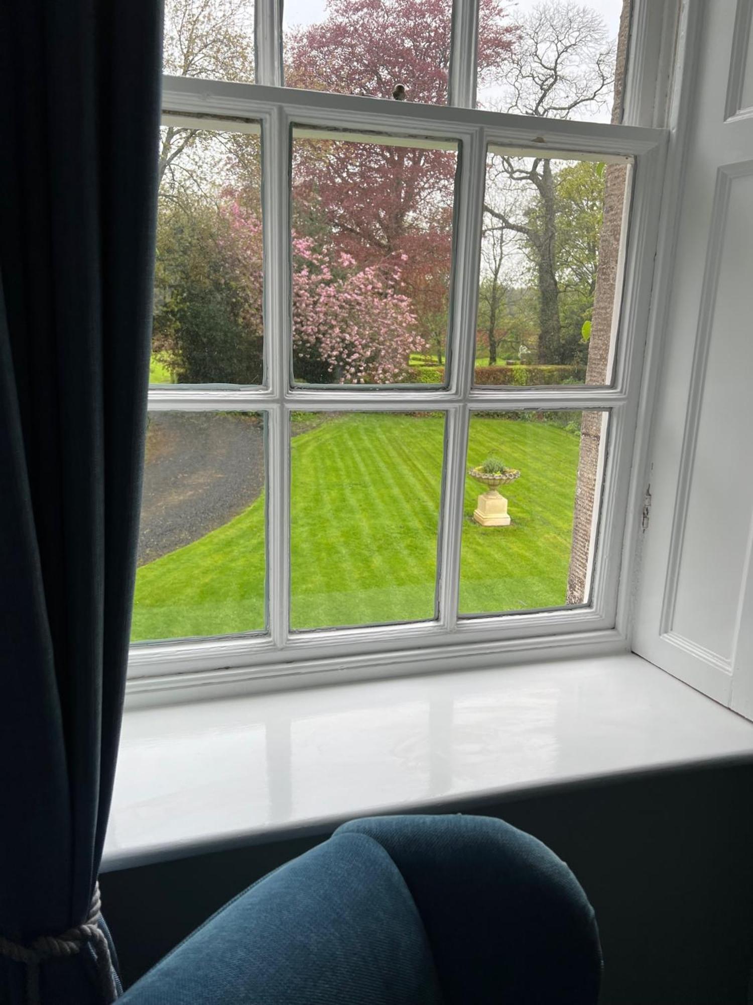 Broomhouse Farmhouse Cheswick  部屋 写真